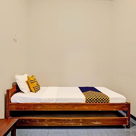 Hotel Spot On 2275 Omah Jm Beran Kidul Exterior foto