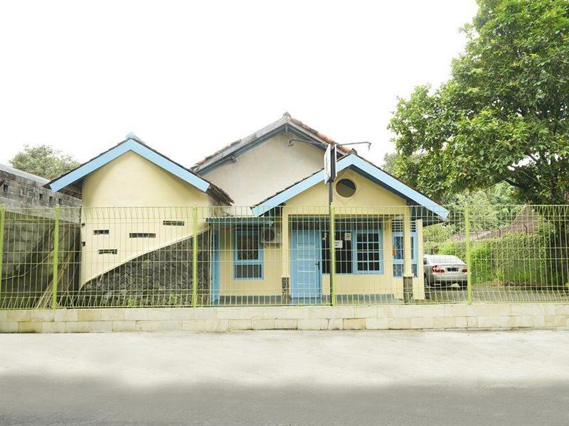 Hotel Spot On 2275 Omah Jm Beran Kidul Exterior foto