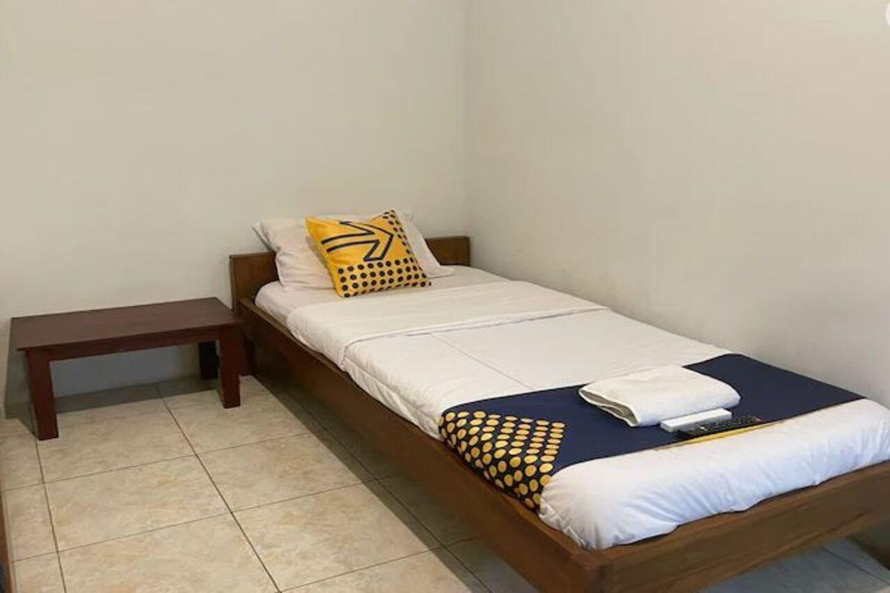 Hotel Spot On 2275 Omah Jm Beran Kidul Exterior foto